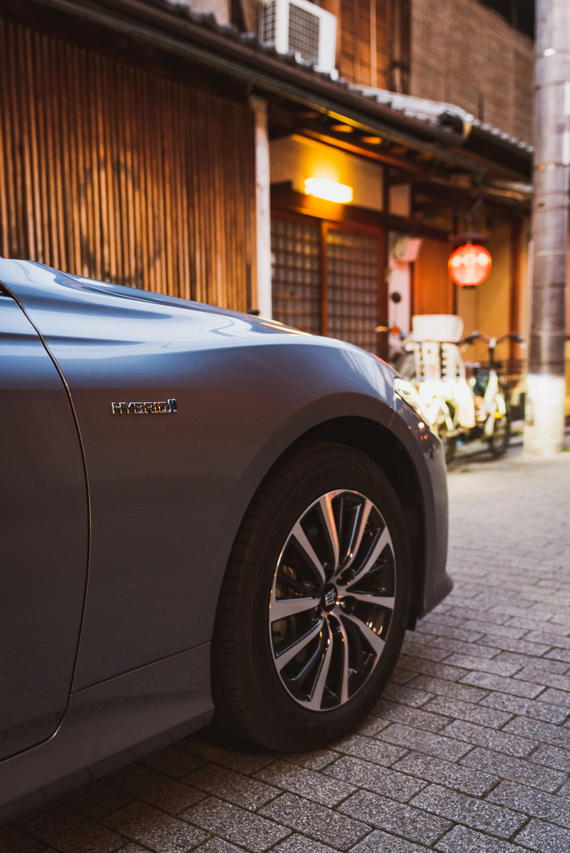 Illustration for article titled The 2019 Toyota Crown Is the RWD Japanese Luxury Cruiser the Avalon Should’ve Been